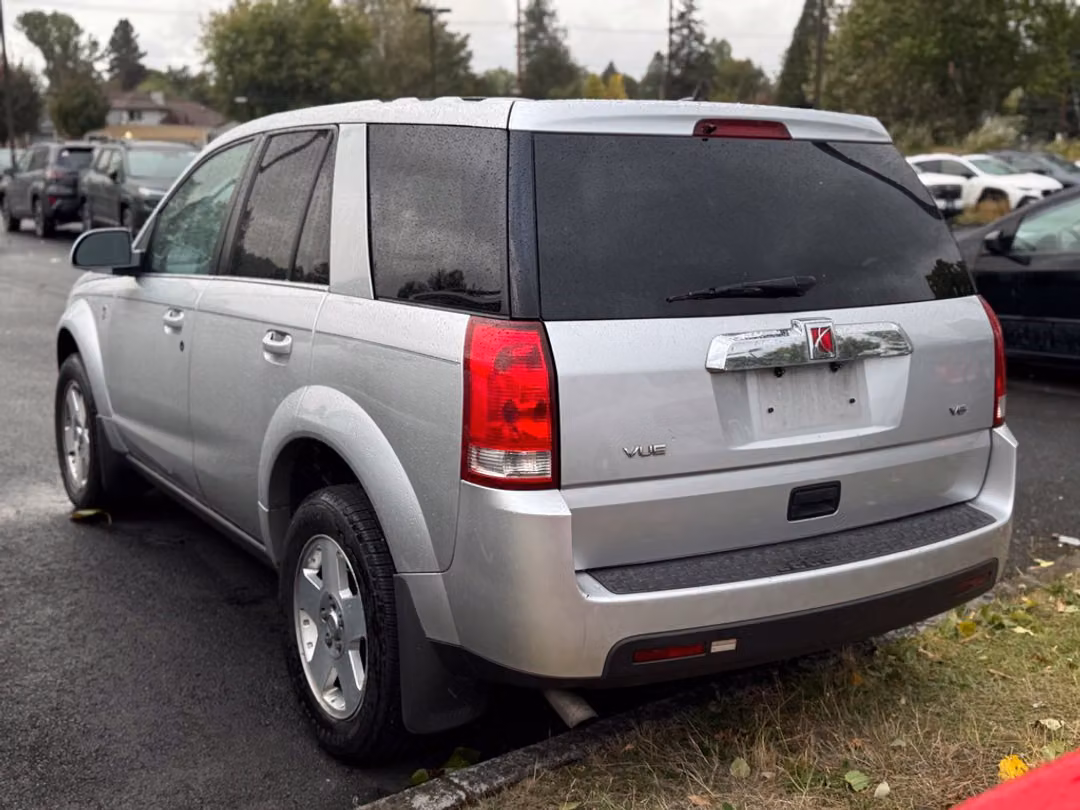 2006 Saturn Vue V6 - Image 2