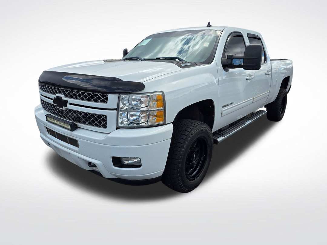 2013 Chevrolet Silverado 2500Hd LT - Image 2