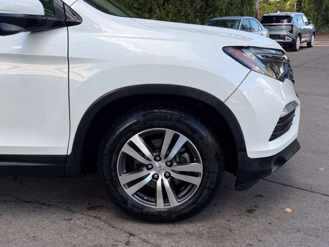 2016 Honda Pilot EXL - Image 2