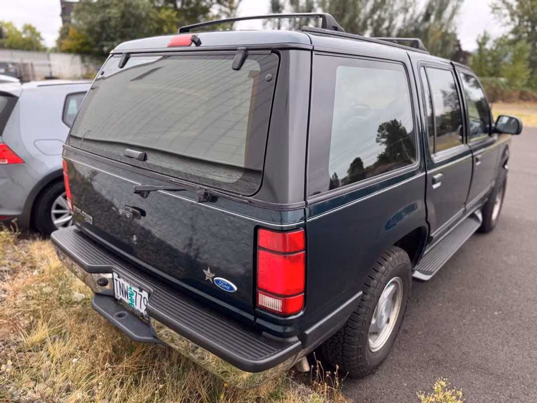 1994 Ford Explorer XLT - Image 2