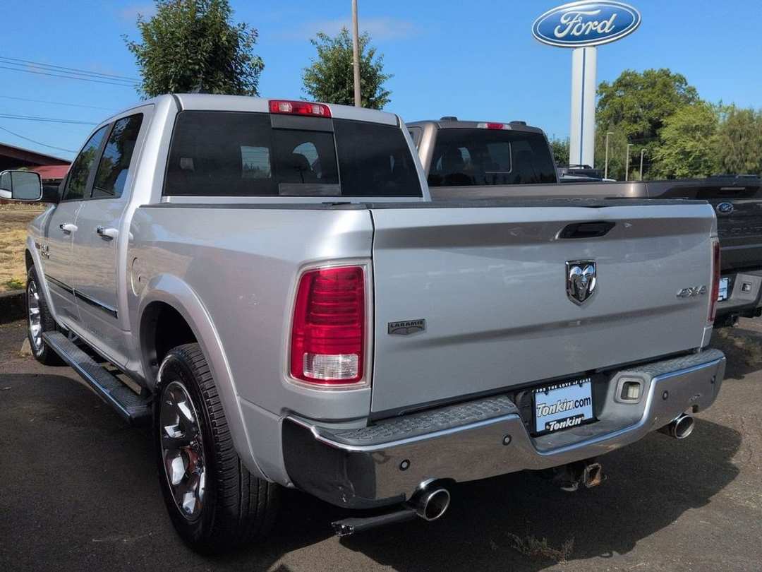 2016 Ram 1500 Laramie - Image 2