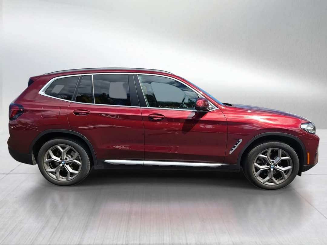 2022 BMW X3 xDrive30i - Image 2