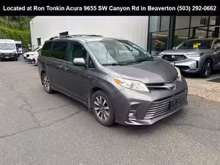 2018 Toyota Sienna XLE
