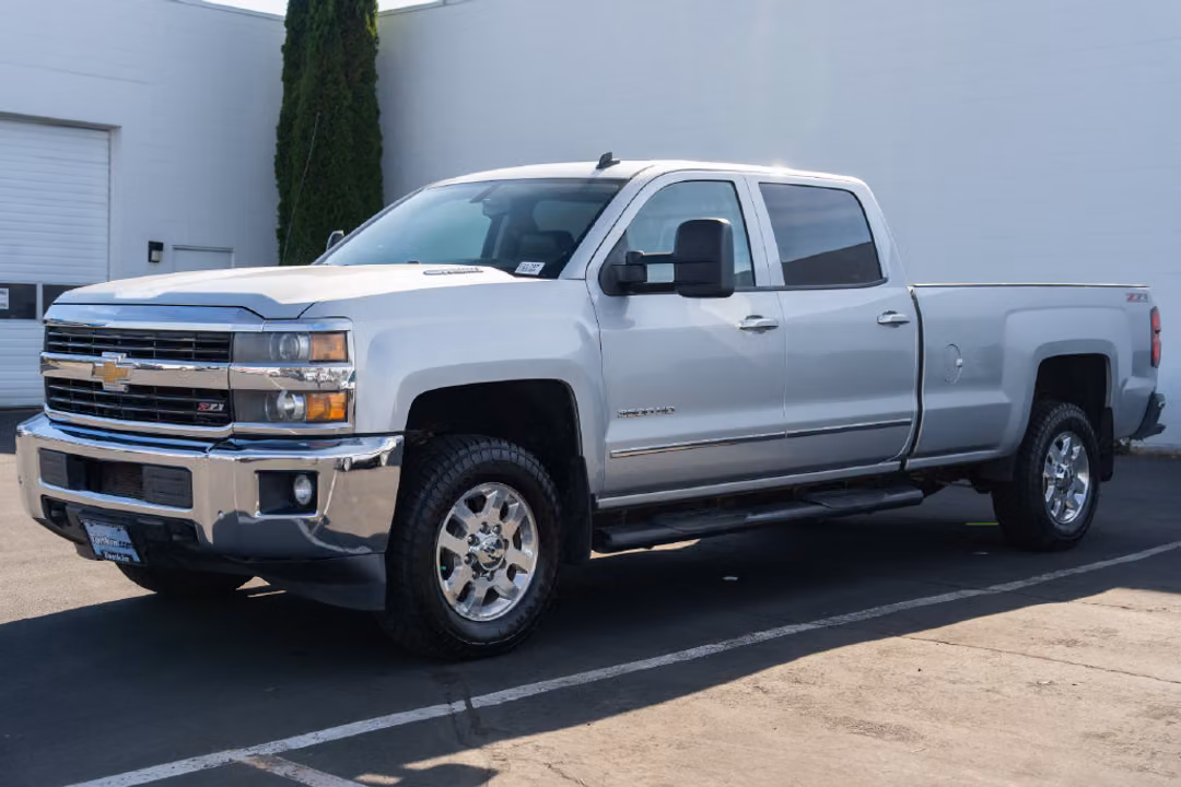 2015 Chevrolet Silverado 3500Hd LTZ - Image 3