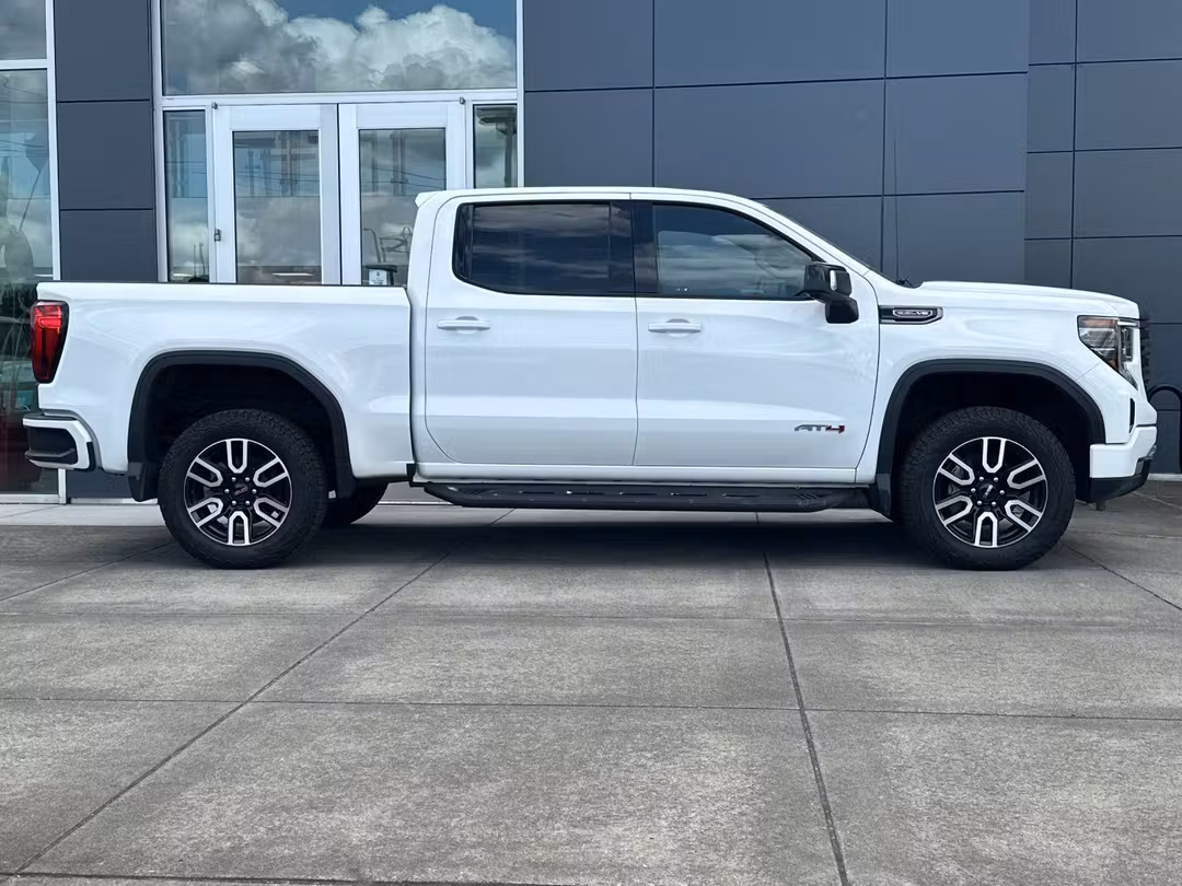 2022 GMC Sierra 1500 AT4 - Image 2