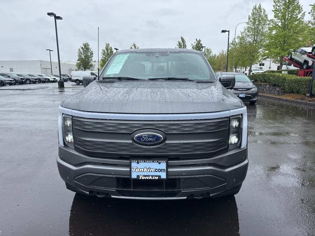 2023 Ford F-150 Lightning Lariat - Image 2
