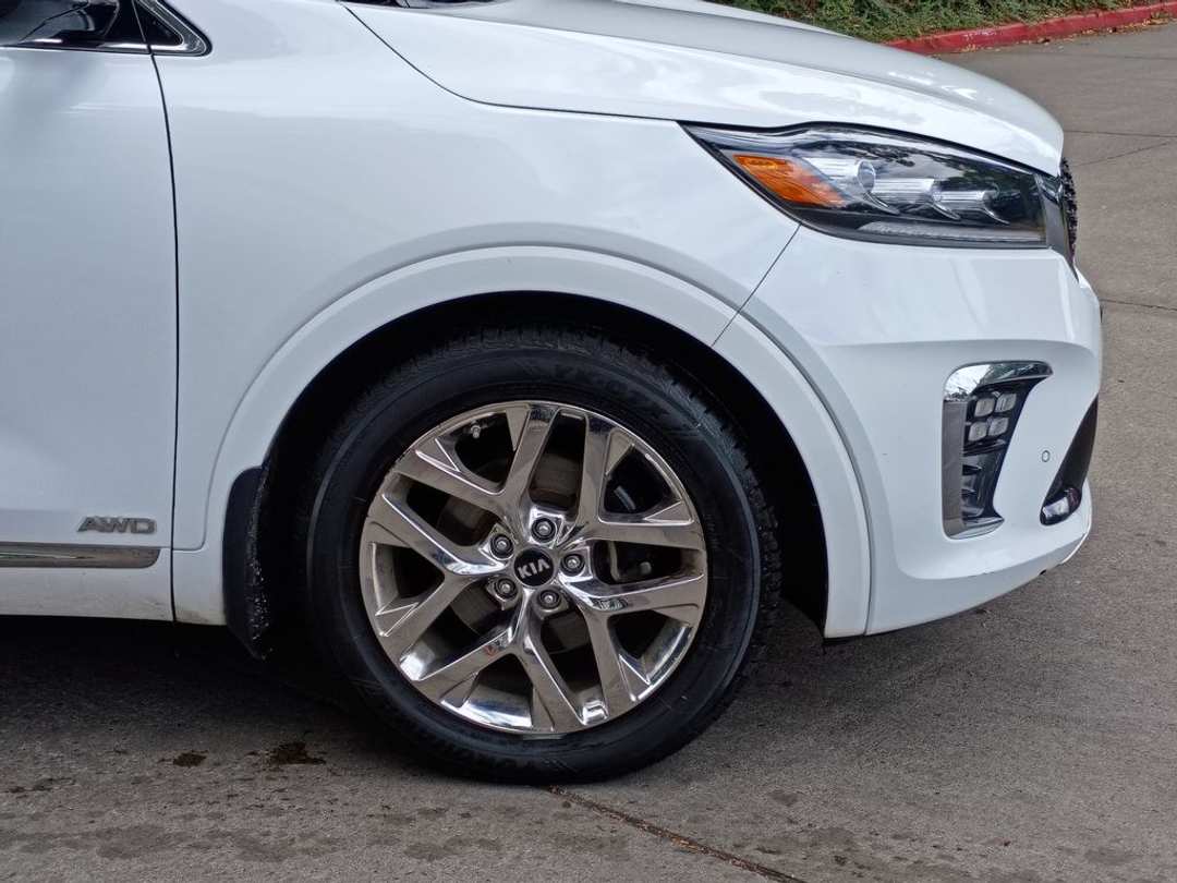 2019 Kia Sorento SX Limited - Image 2