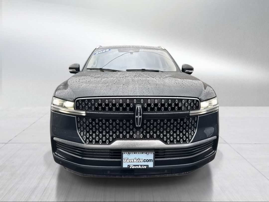 2025 Lincoln Navigator L Reserve - Image 2