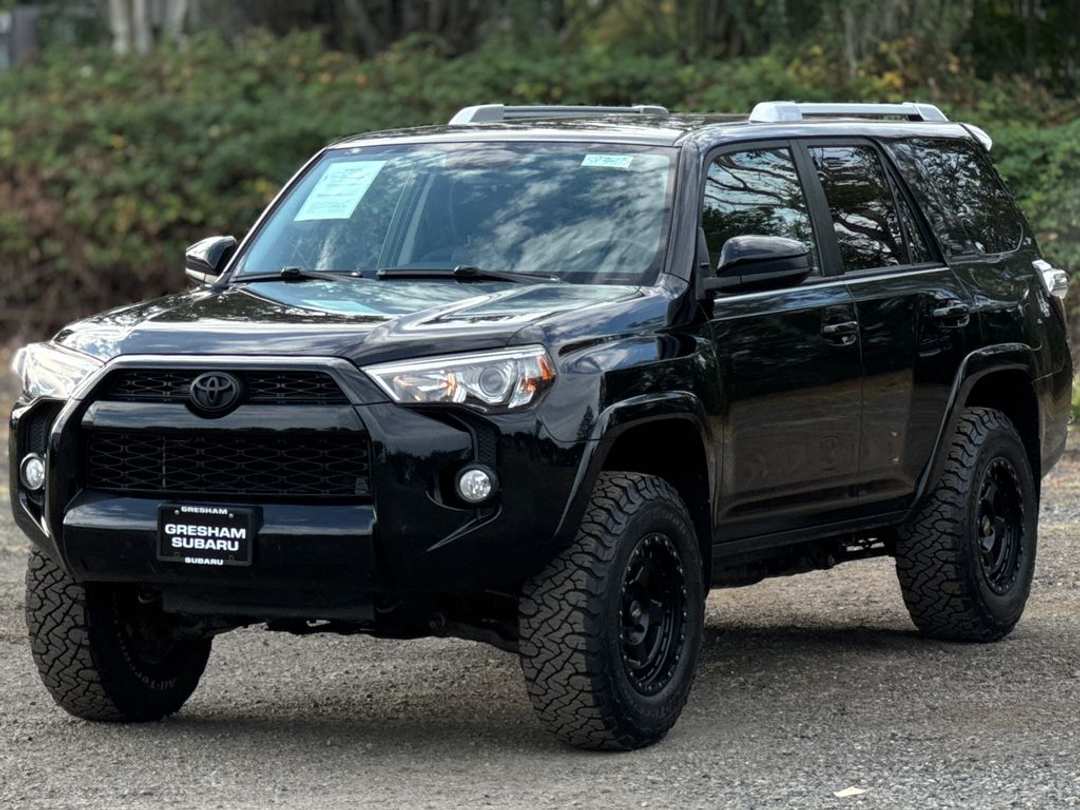 2018 Toyota 4Runner SR5 - Image 3