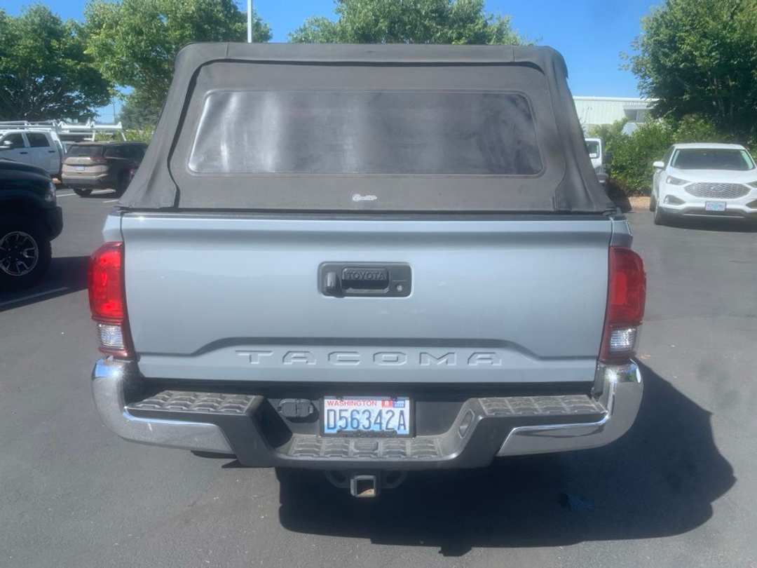 2019 Toyota Tacoma TRD OffRoad - Image 3