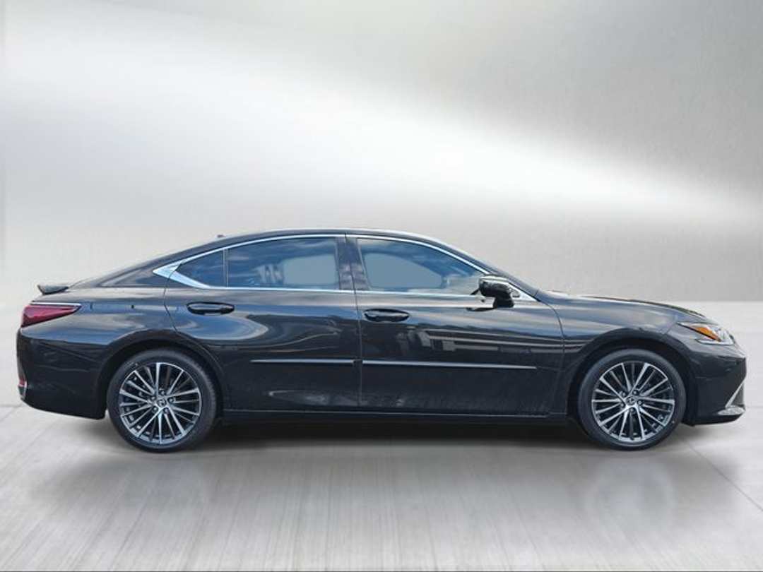 2023 Lexus Es 300h - Image 2