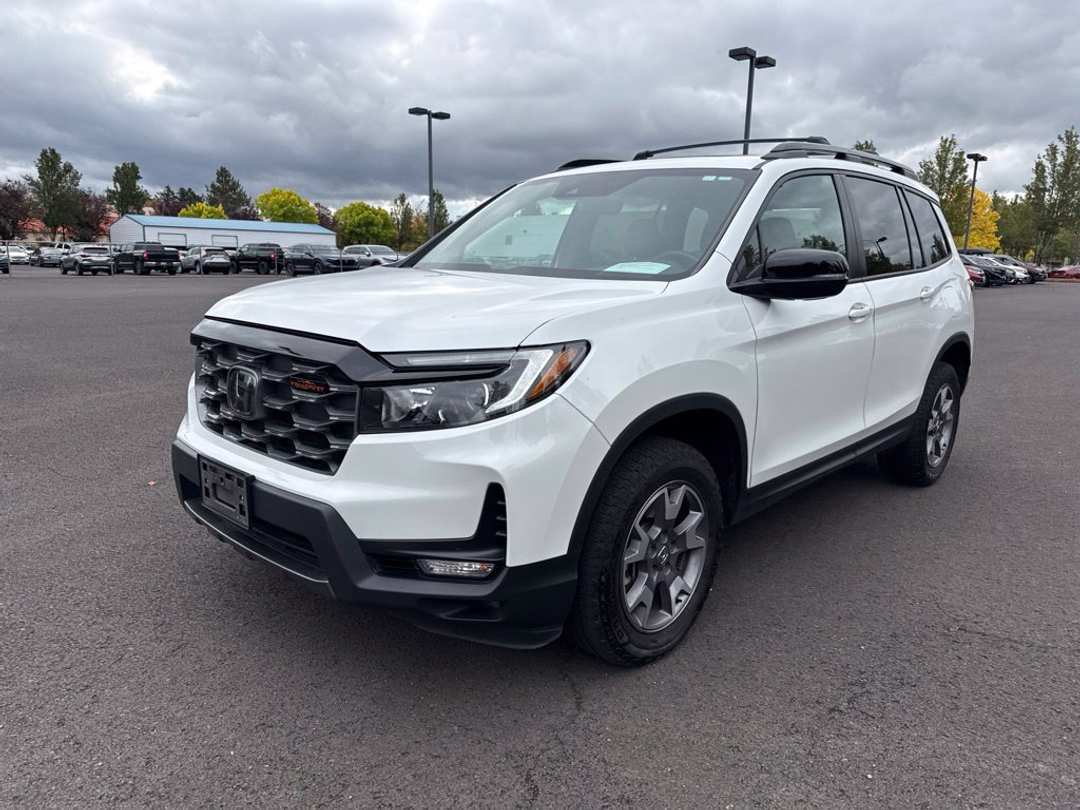 2022 Honda Passport TrailSport - Image 3