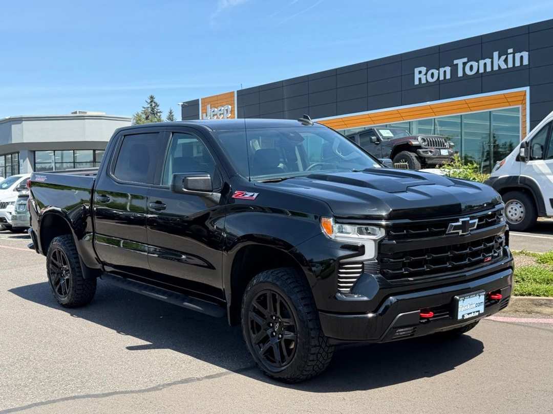 2023 Chevrolet Silverado 1500 LT Trail Boss - Image 2