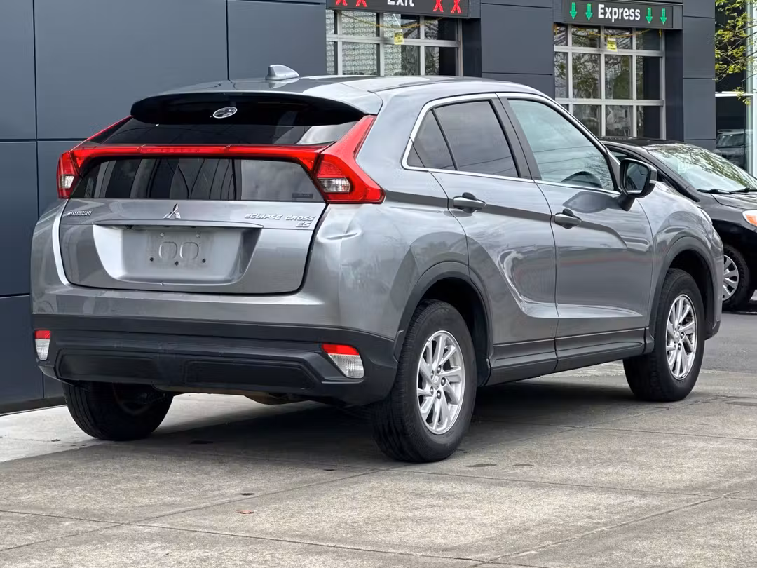 2019 Mitsubishi Eclipse Cross ES - Image 3