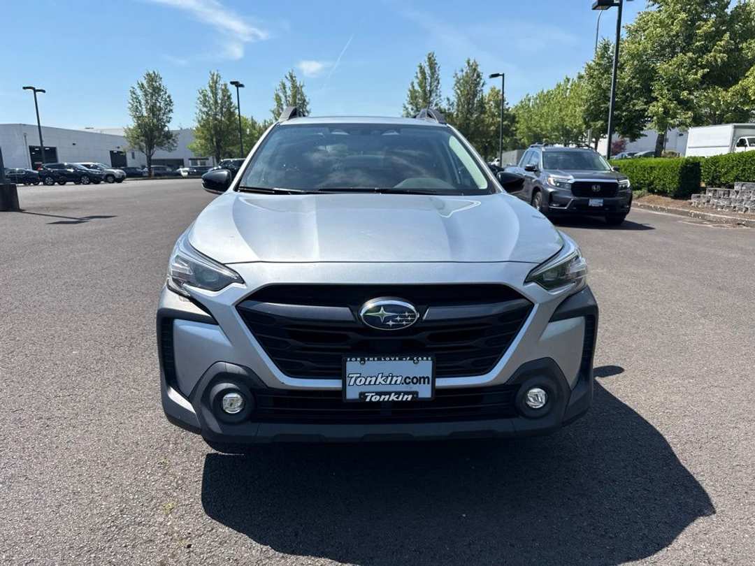 2023 Subaru Outback Premium - Image 2