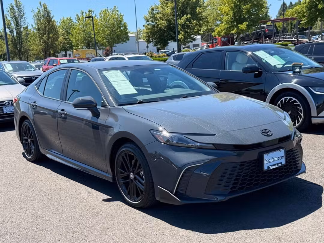 2025 Toyota Camry SE - Image 2