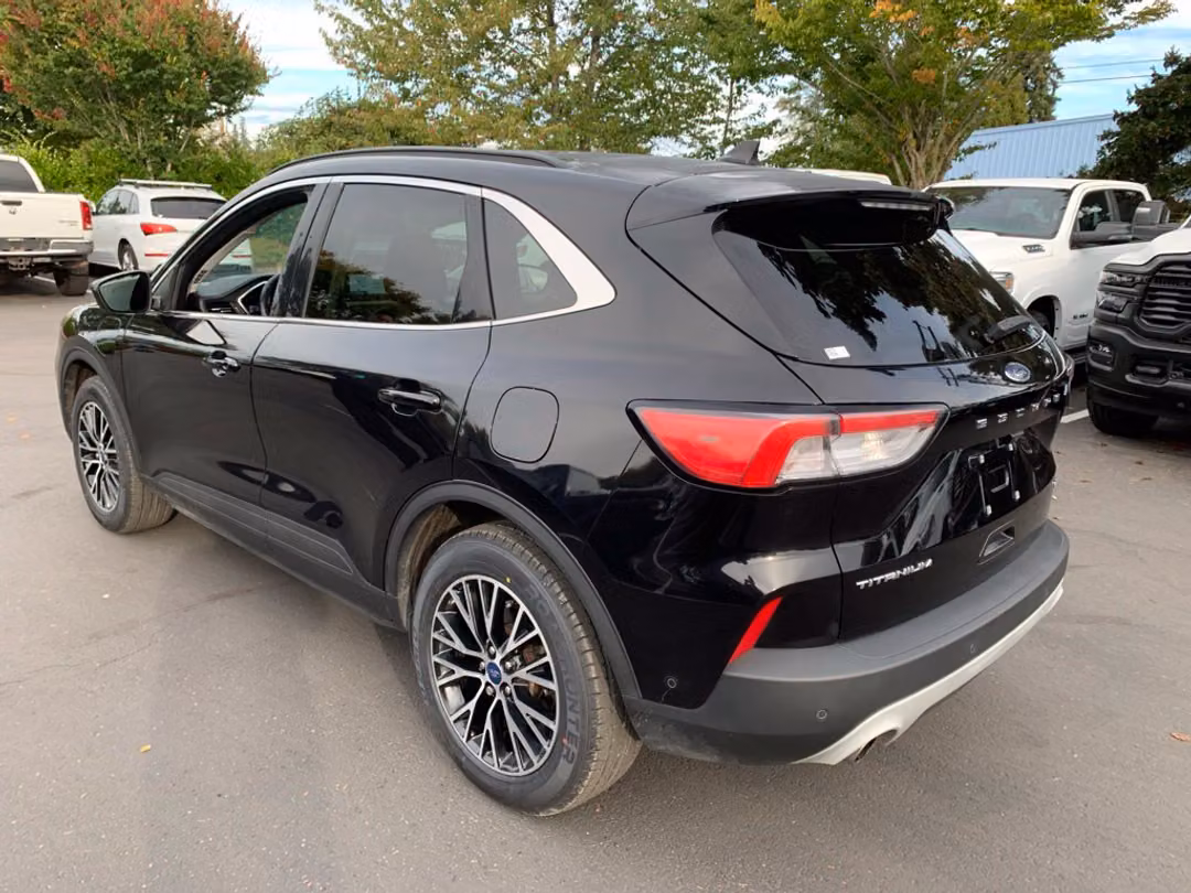 2021 Ford Escape Plug-In Hybrid Titanium - Image 2