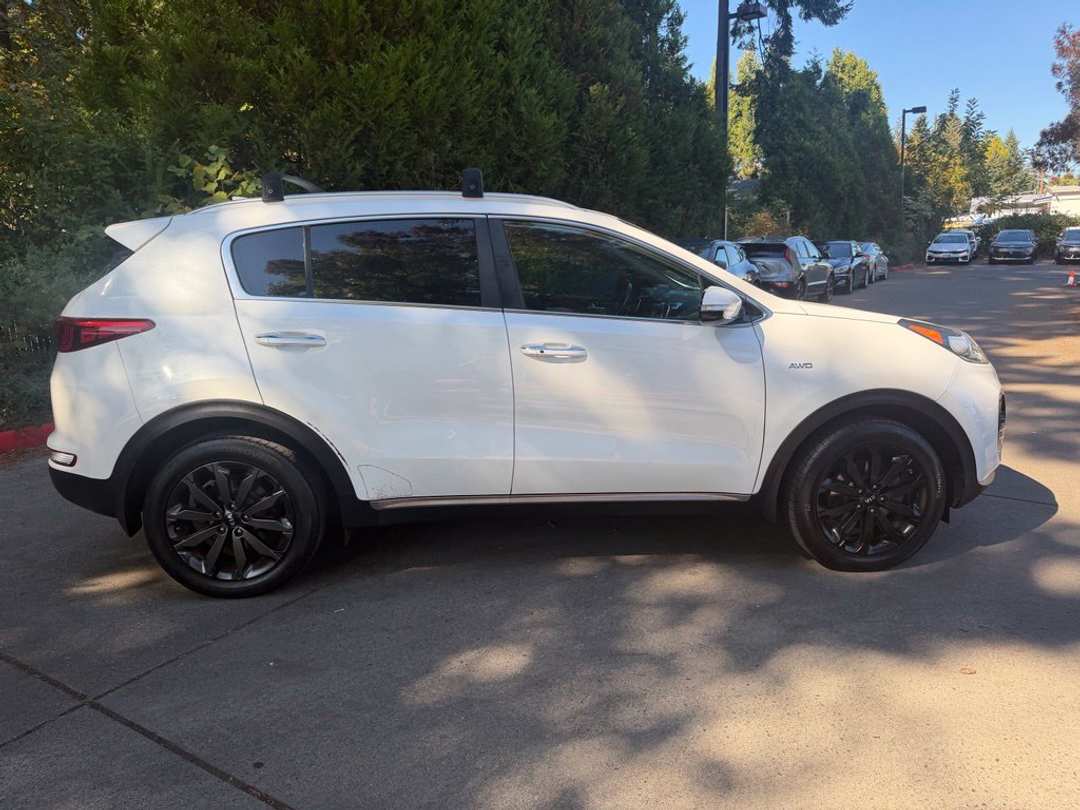 2019 Kia Sportage EX - Image 2