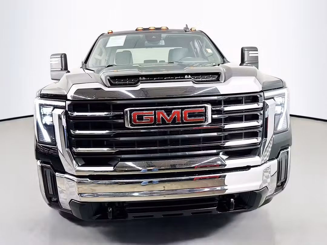 2024 GMC Sierra 2500Hd SLE - Image 3