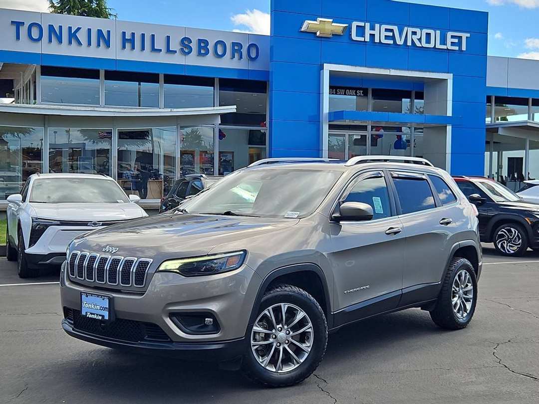 2020 Jeep Cherokee Latitude Plus - Image 2
