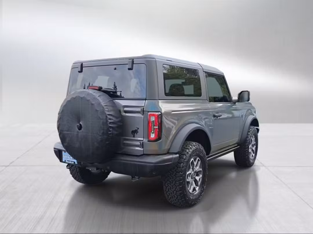 2025 Ford Bronco Badlands - Image 3