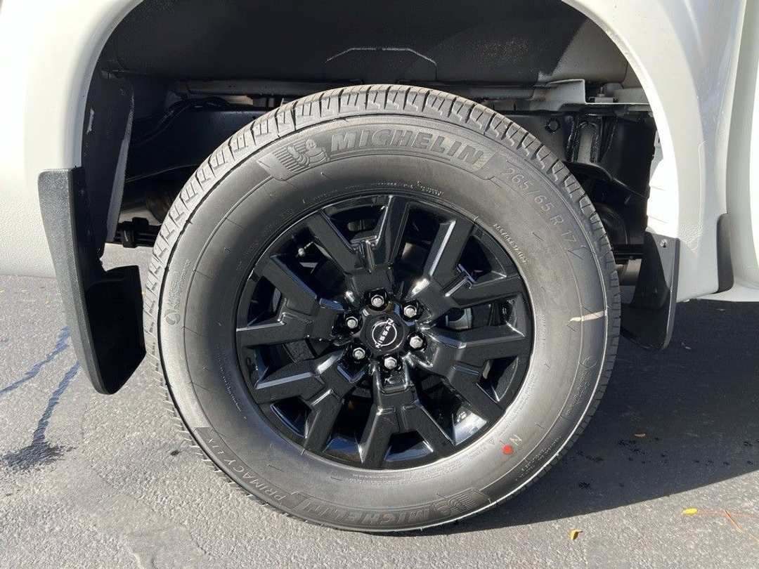 2026 Nissan Frontier SV - Photo 8