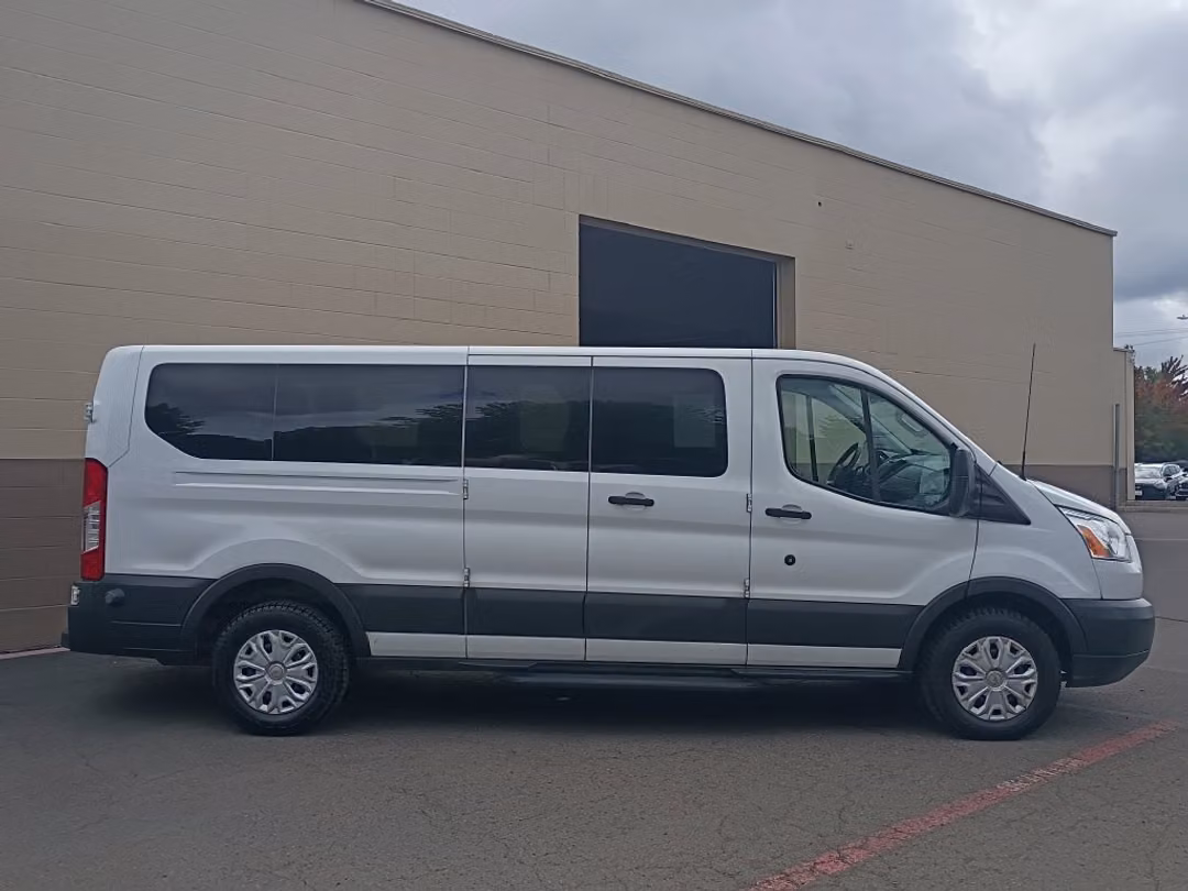 2016 Ford Transit-350 XLT - Image 3