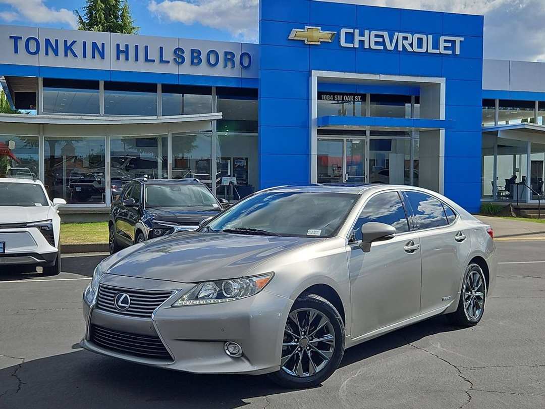 2015 Lexus Es 300h - Image 2
