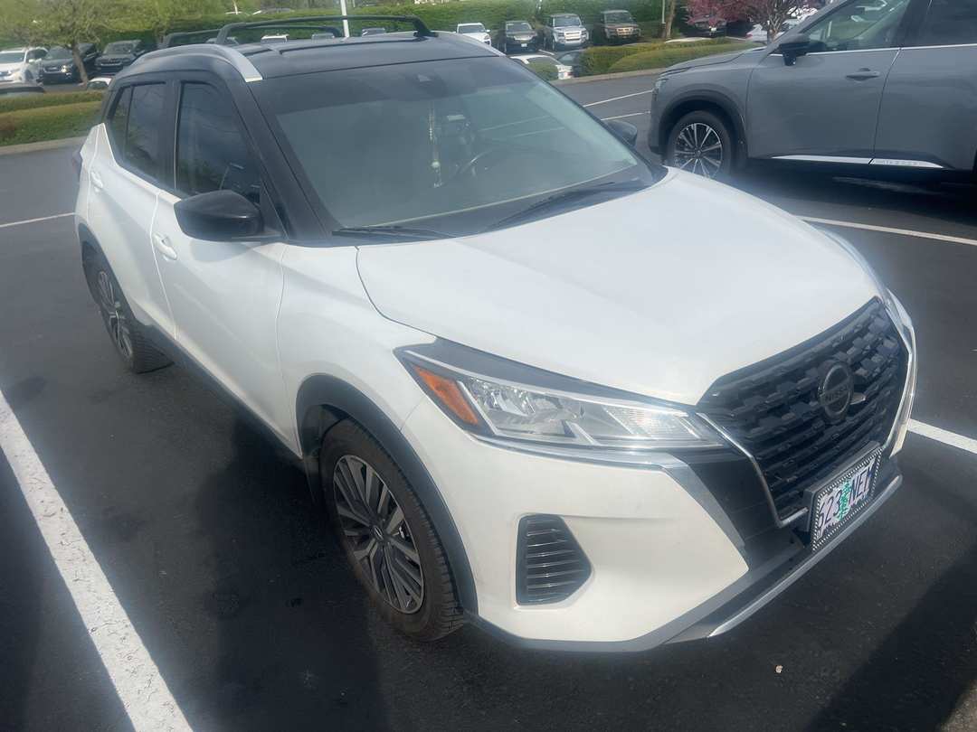 2021 Nissan Kicks SV - Image 3