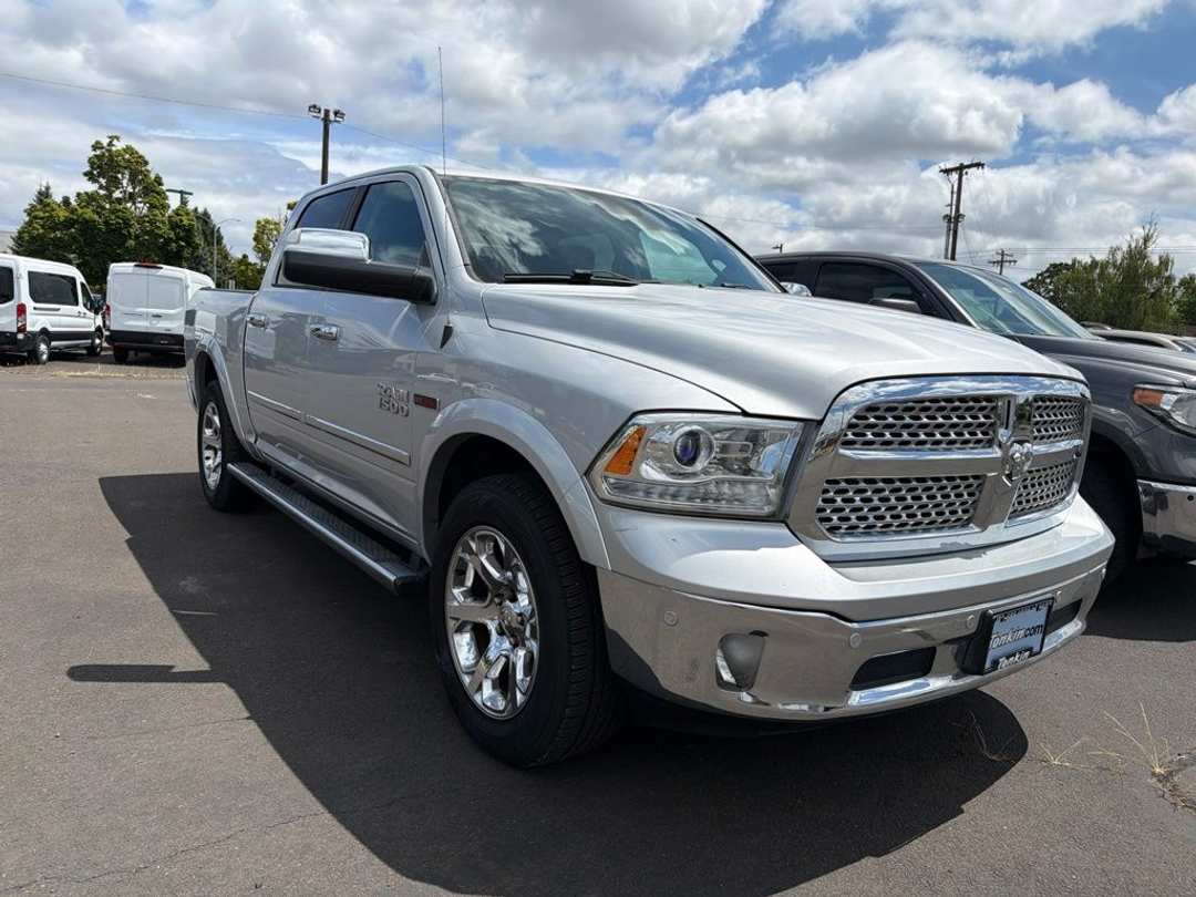 2016 Ram 1500 Laramie - Image 3