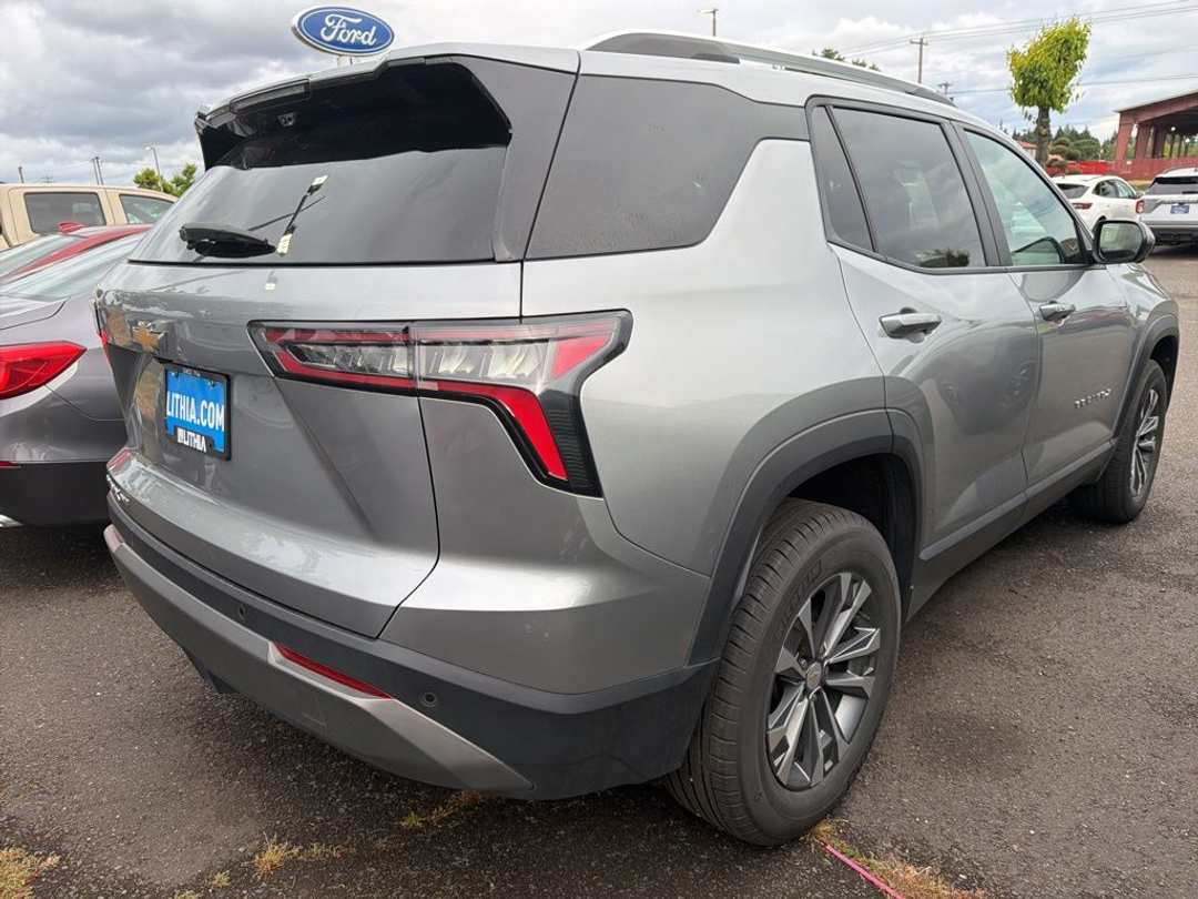 2025 Chevrolet Equinox LT - Image 3