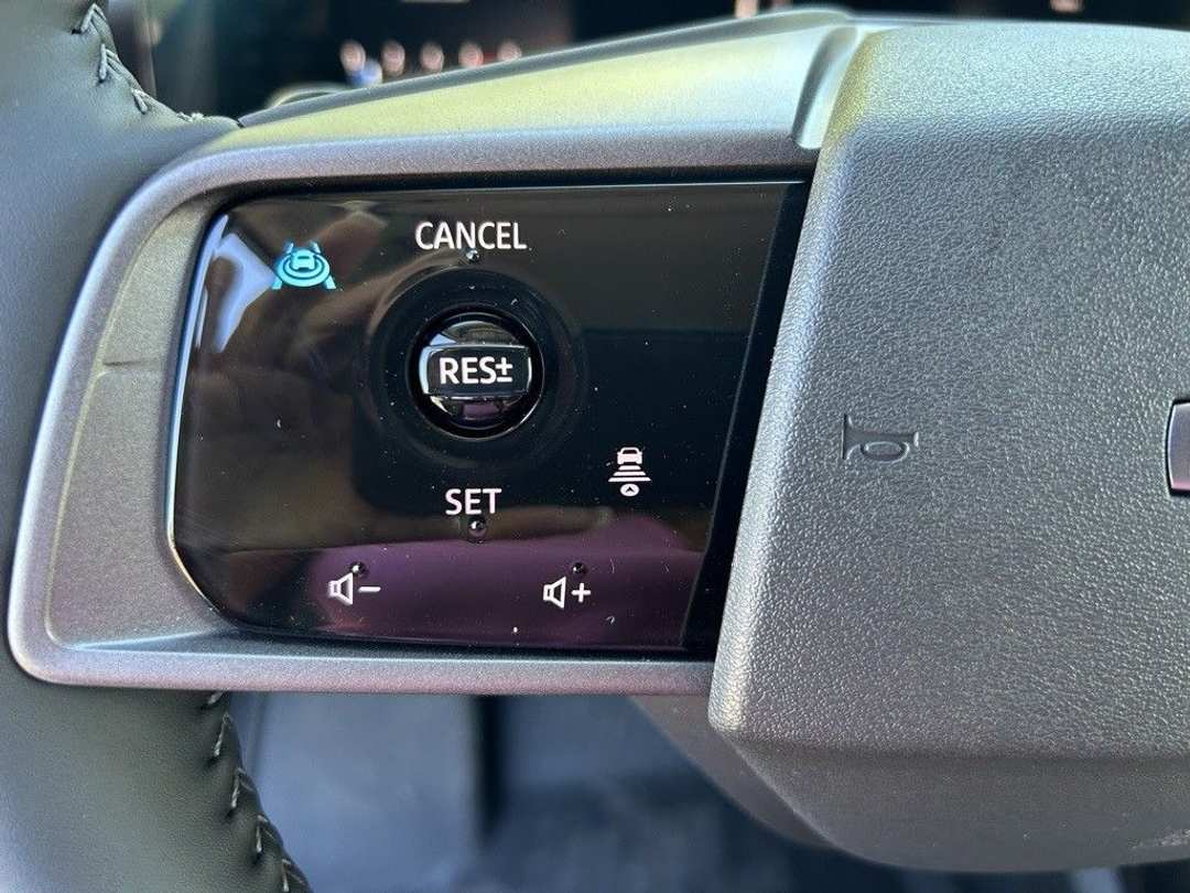 2025 Nissan Murano SV - Photo 12