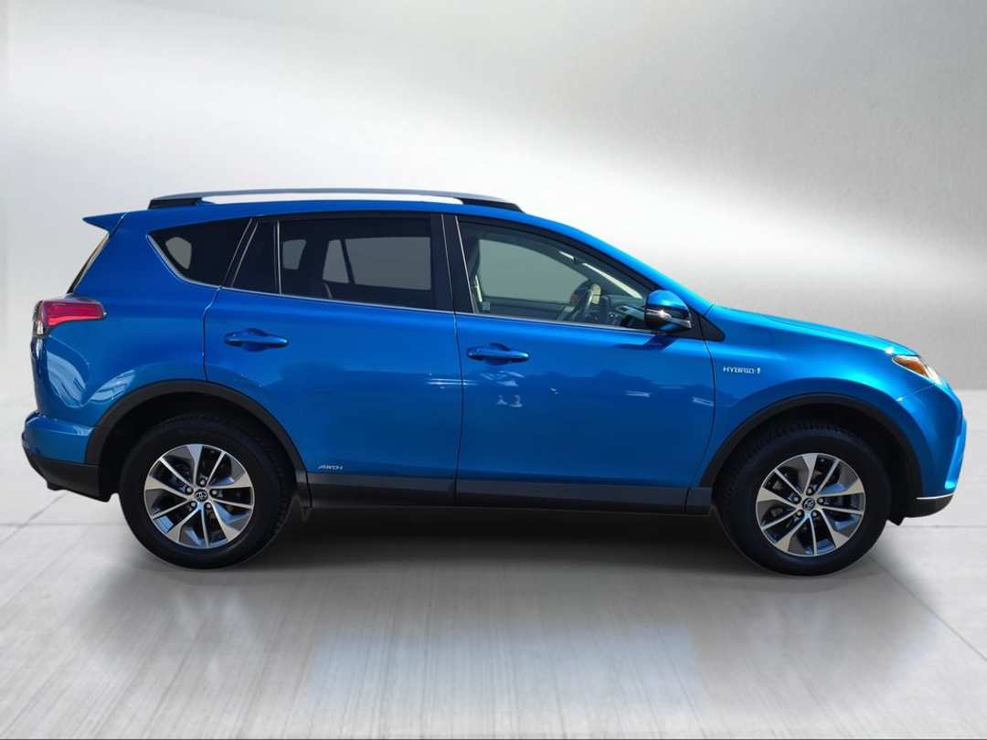 2018 Toyota Rav4 Hybrid LE - Image 2