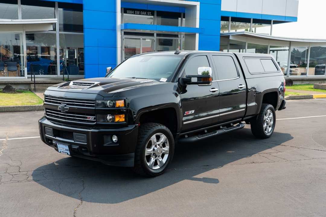 2019 Chevrolet Silverado 2500Hd LTZ - Image 2