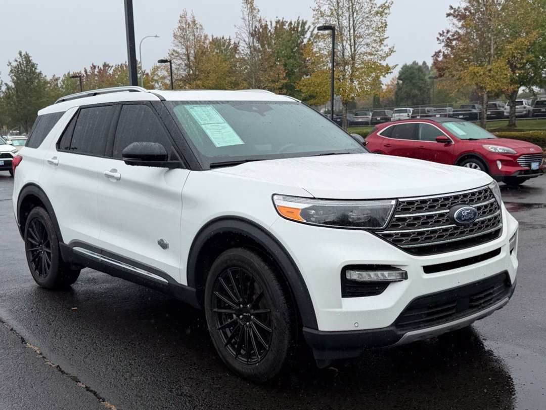 2023 Ford Explorer King Ranch - Image 2