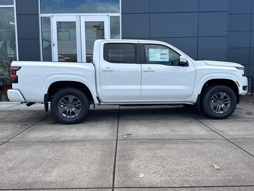 2026 Nissan Frontier SV - Image 3