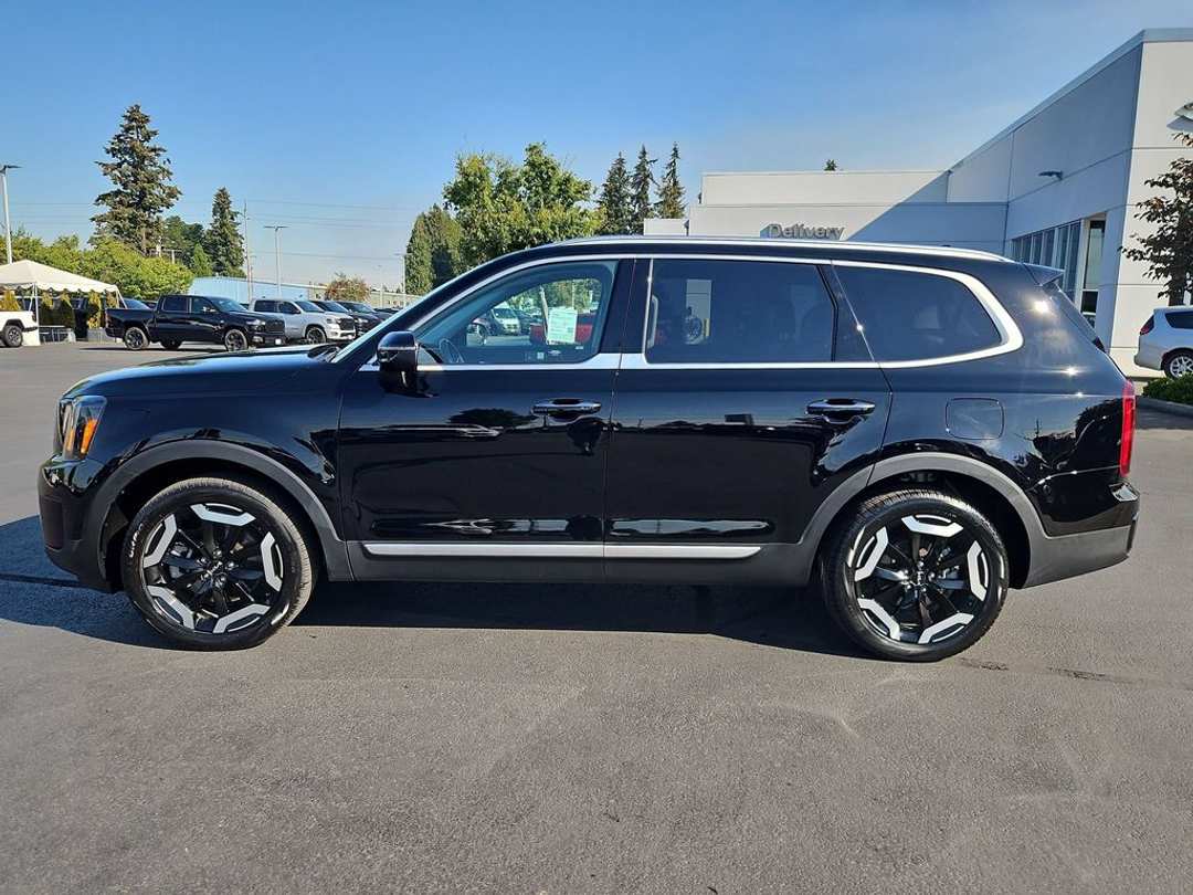2024 Kia Telluride S - Image 3