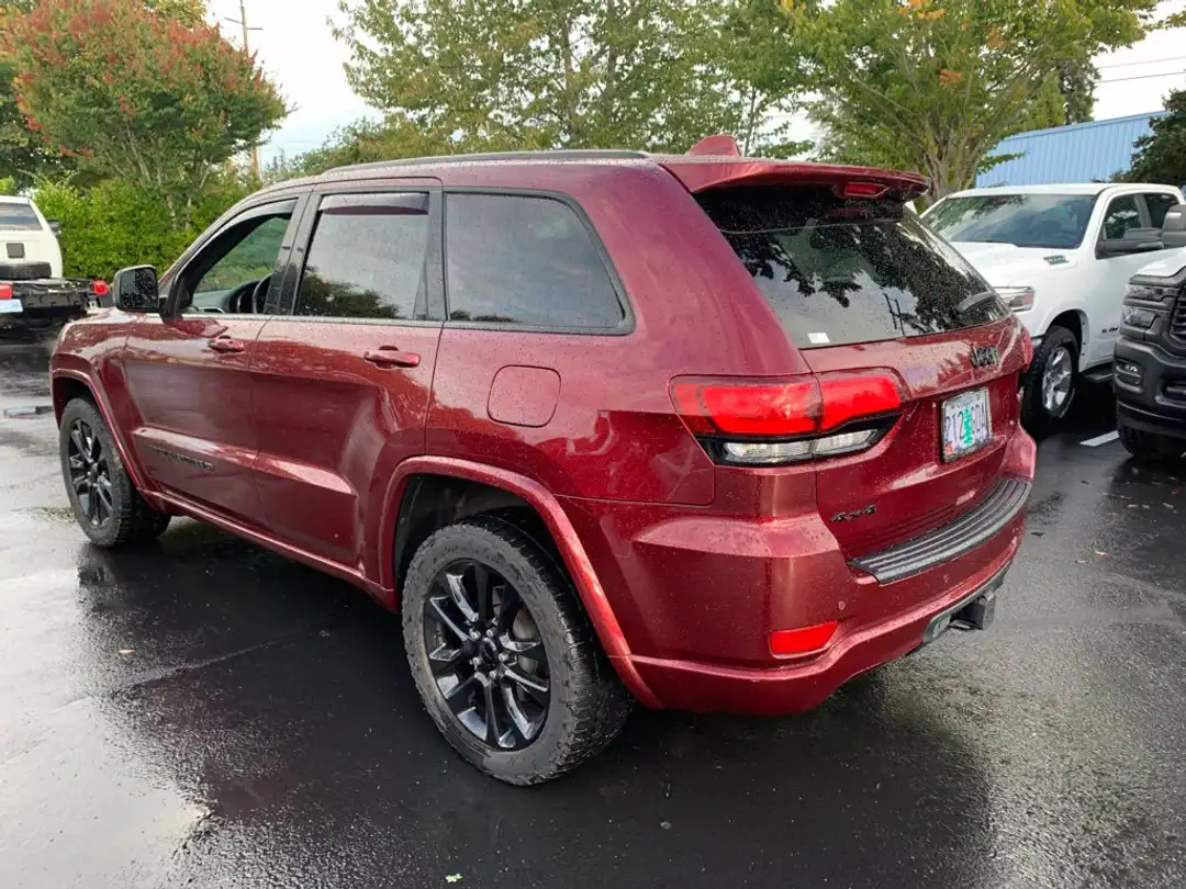 2022 Jeep Grand Cherokee Wk Laredo X - Image 2