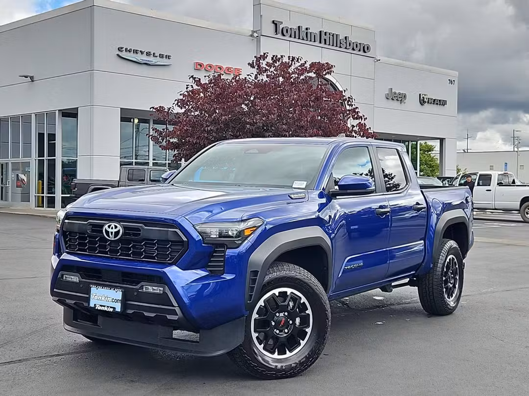 2025 Toyota Tacoma Hybrid TRD Off Road - Image 2