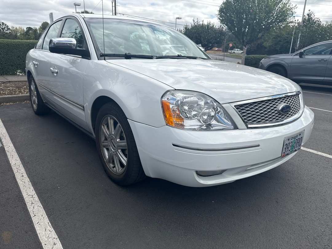 2006 Ford Five Hundred Limited - Image 2