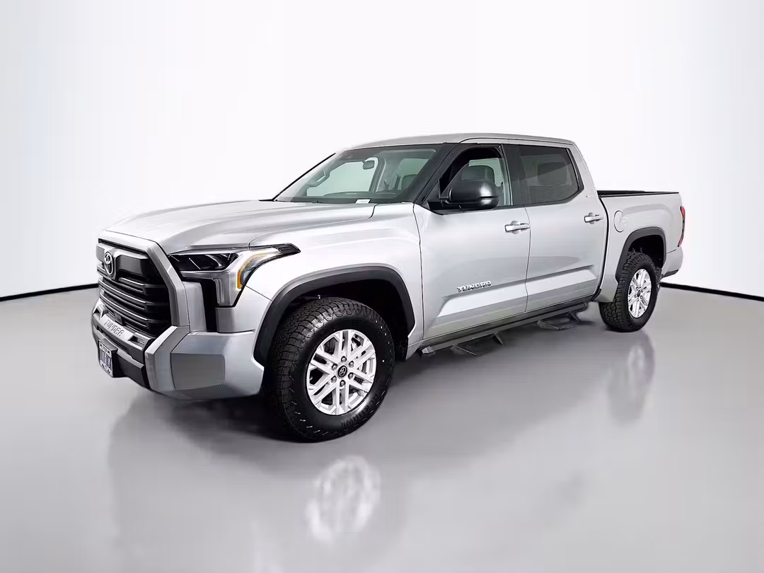 2023 Toyota Tundra SR5 - Image 3