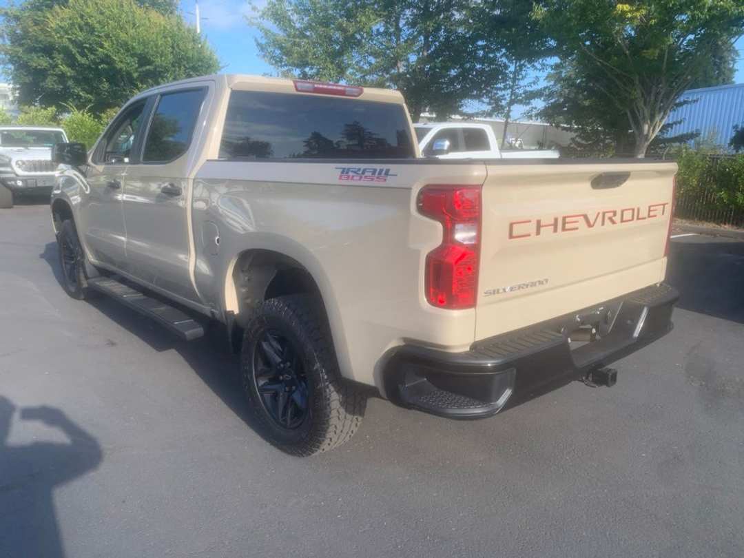 2022 Chevrolet Silverado 1500 Custom Trail Boss - Image 2