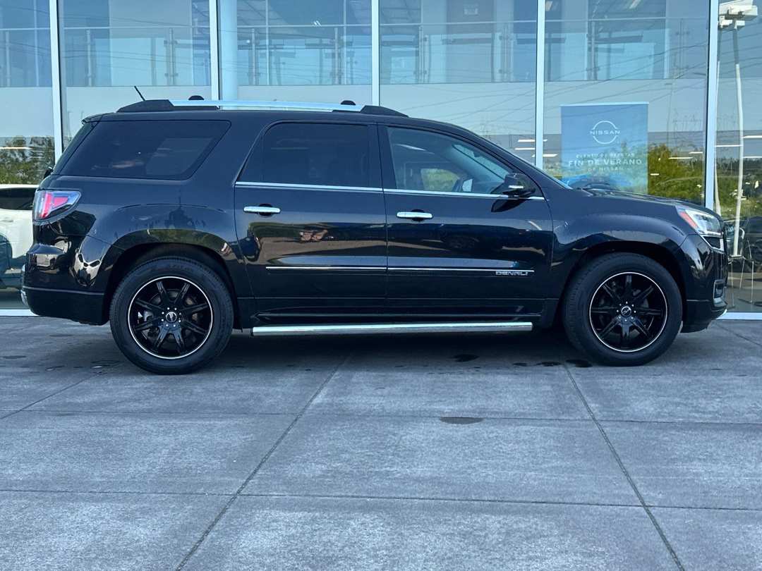 2015 GMC Acadia Denali - Image 2