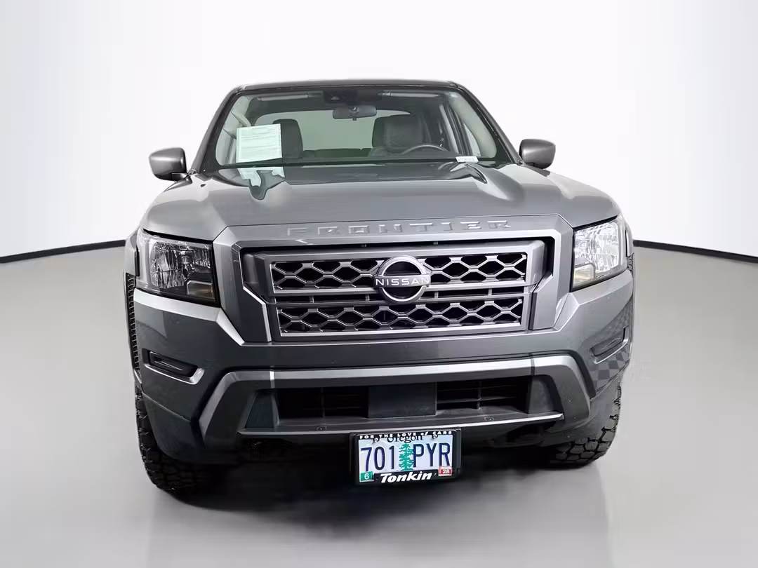 2022 Nissan Frontier SV - Image 2