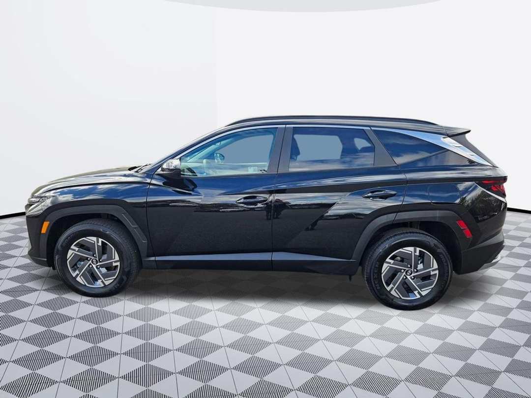 2025 Hyundai Tucson Hybrid Blue - Image 3