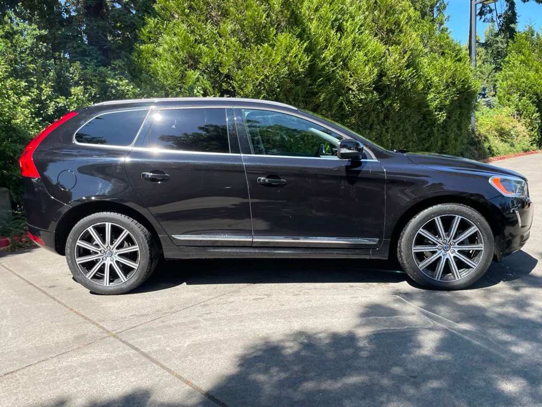 2017 Volvo Xc60 T6 Inscription - Image 3
