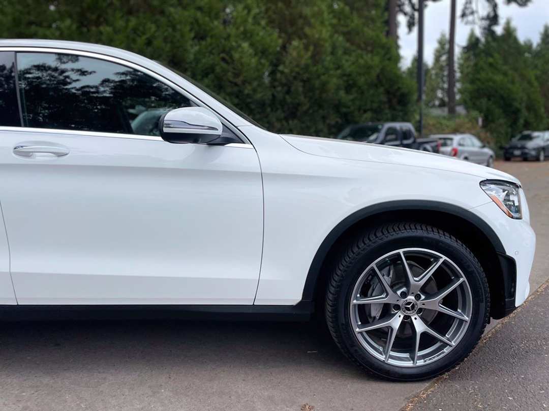 2021 Mercedes-Benz GLC GLC 300 - Image 2
