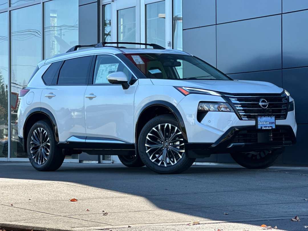 2026 Nissan Rogue Platinum - Image 2