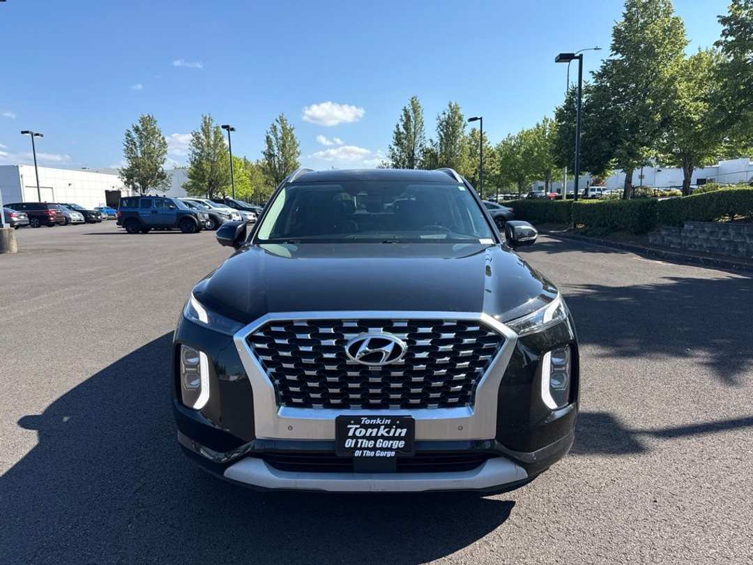 2021 Hyundai Palisade Limited - Image 2