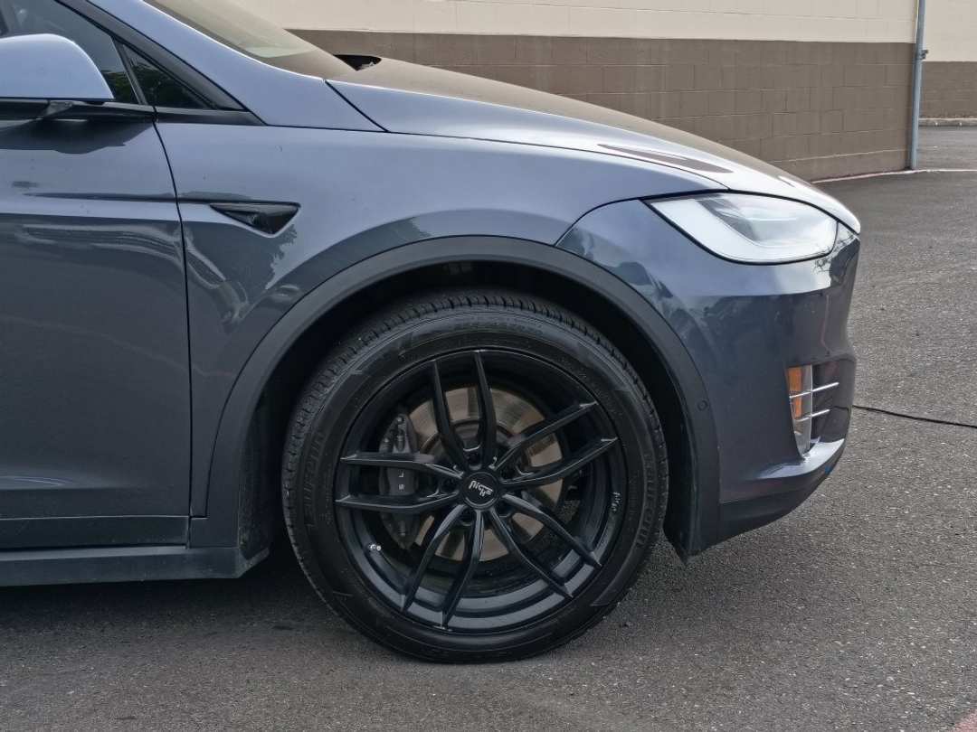 2020 Tesla Model X Long Range - Image 2